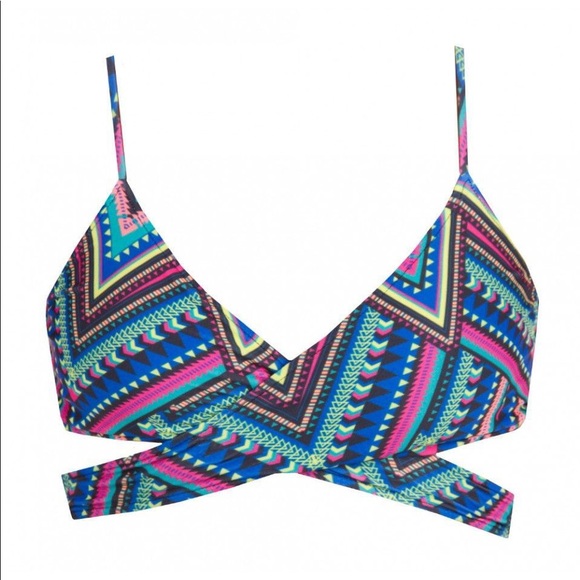 L*Space - Antigua Black Chloe Wrap Bikini … - Picture 6 of 7